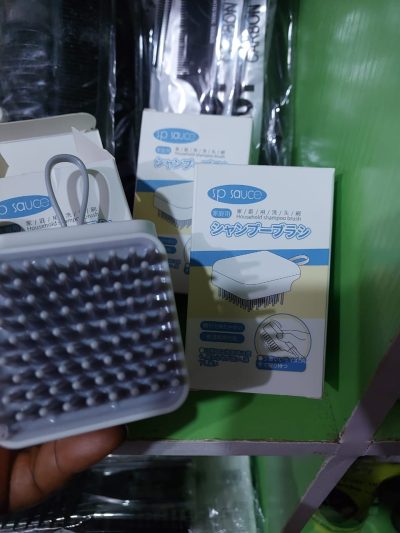 Household Shampoo Brush