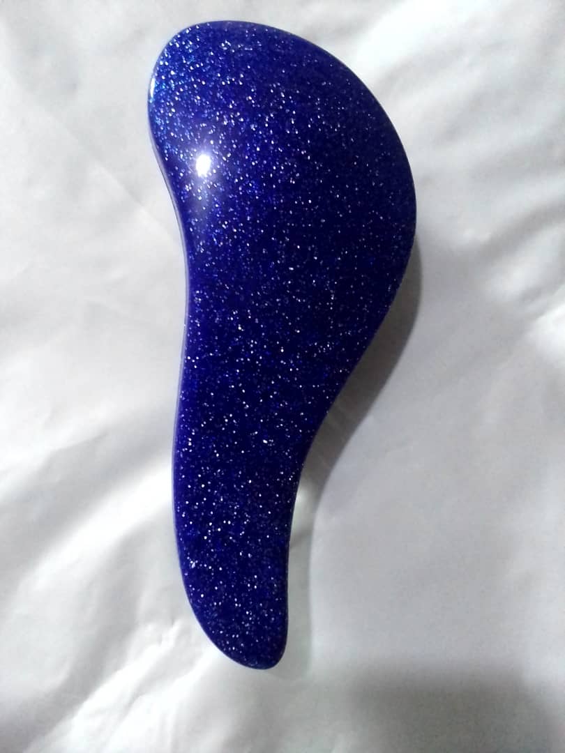 Detangling brush
