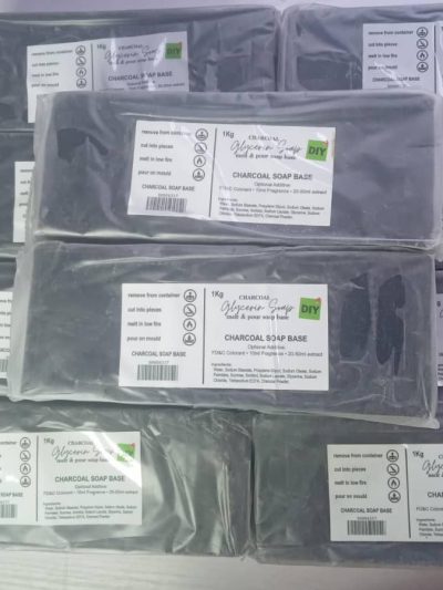 Soap base – Activated charcoal melt and pour