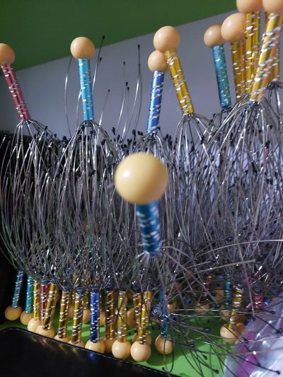 Octopus scalp massager